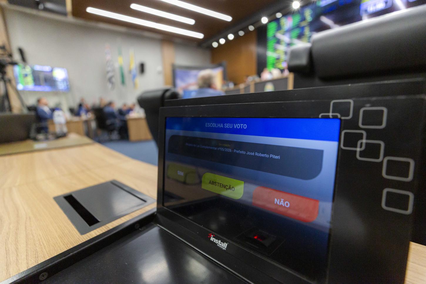 Licença-maternidade passa a valer também para adoção de adolescentes