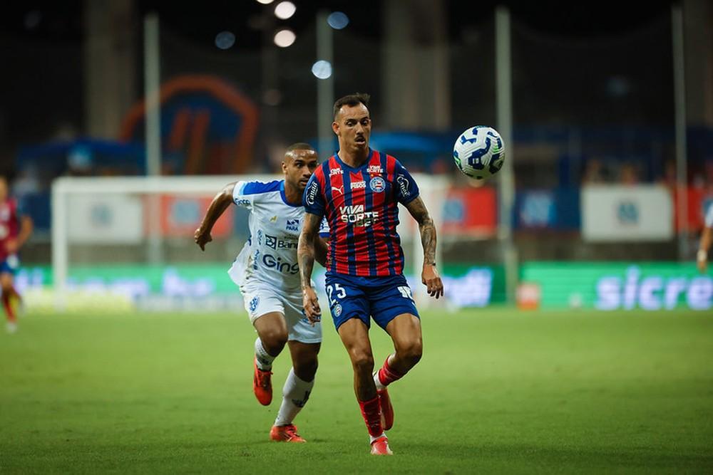 São Paulo contrata lateral-esquerdo Iago, do Bahia, mas ainda não pode registrar jogador