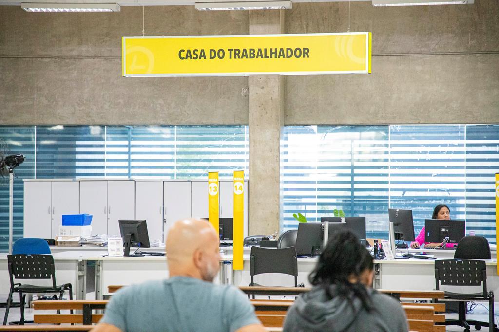 Casa do Trabalhador oferece 30 vagas de emprego a partir desta terça (18)