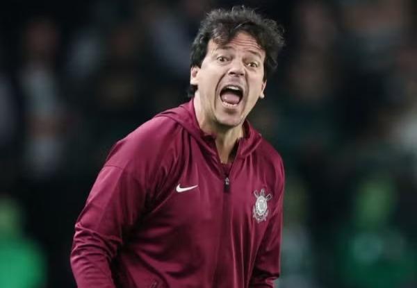 Diniz cita oscilação e desgaste para justificar derrota do Corinthians: 