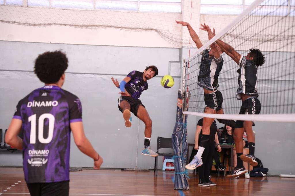 Finais do Campeonato Amador de Vôlei de Barueri já têm confrontos definidos dia 16