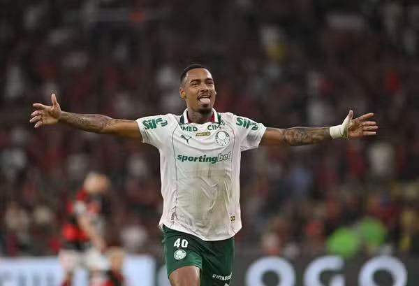 Palmeiras abre negociação com o Manchester City por Allan