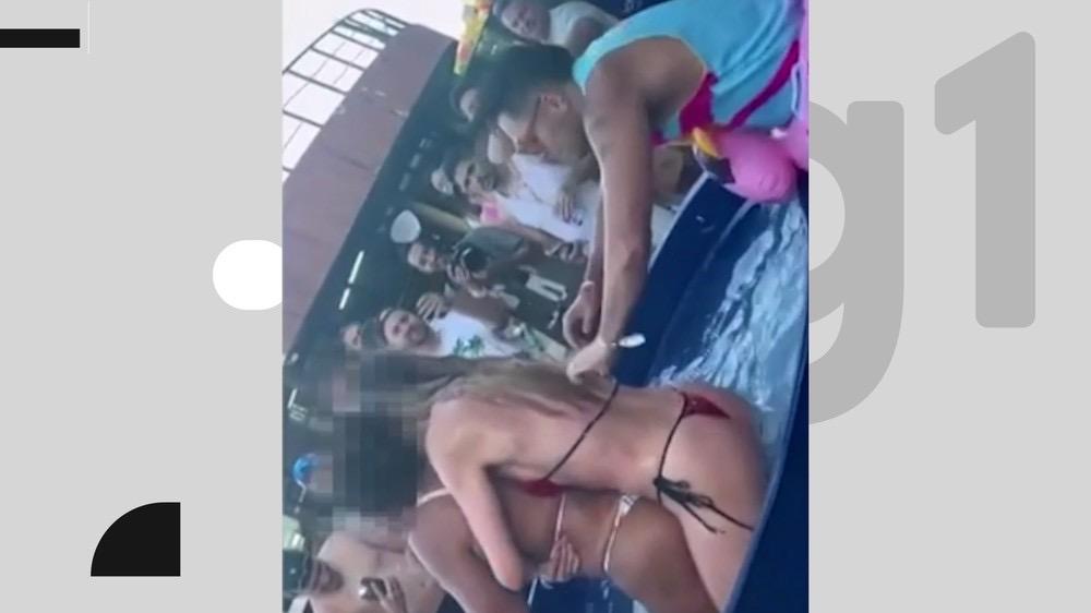 Tirullipa é condenado a pagar R$ 30 mil a duas paraibanas por puxar biquíni e tocar nos seios durante a Farofa da Gkay