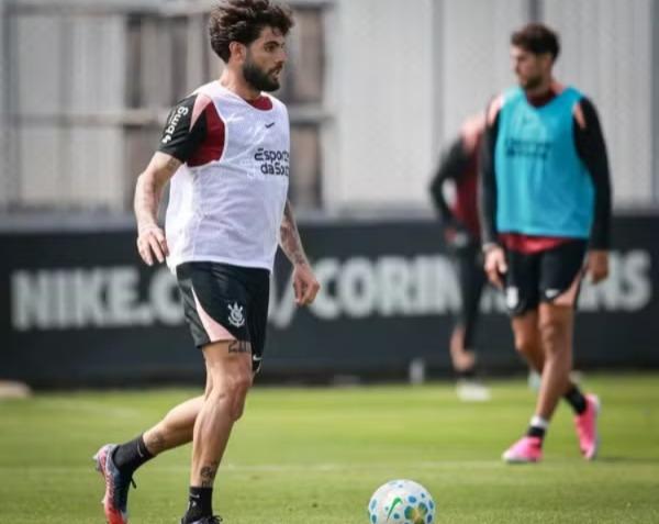 Treino do Corinthians: Yuri Alberto fica perto de retorno, e Hugo Souza faz atividade sem restrições
