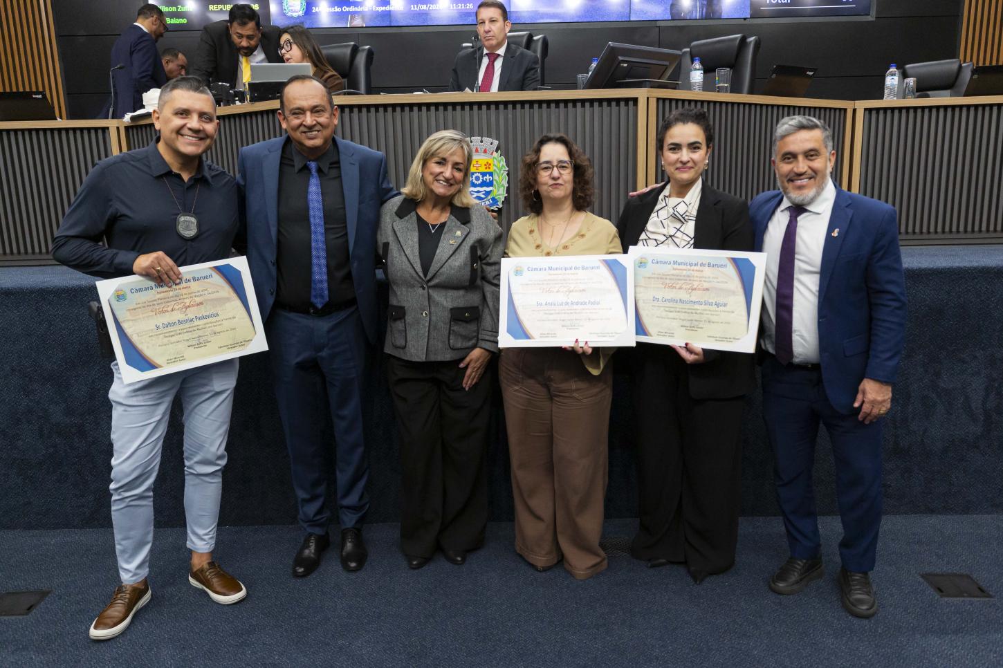 Vereadores prestam homenagem a equipe da Delegacia da Mulher