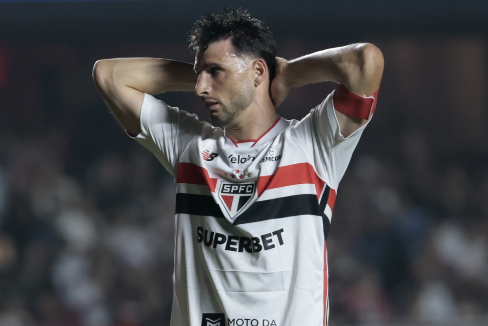Calleri e os cartões: atacante lidera São Paulo com 11 amarelos e suspensões em jogos importantes