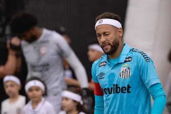 Câmara hiperbárica e fisioterapia: Neymar inicia preparação para jogo decisivo do Santos