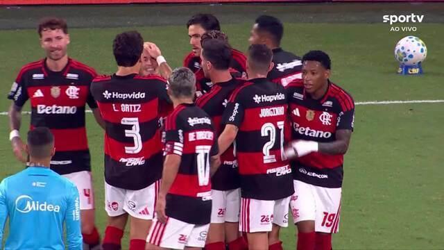 Flamengo bate o Bragantino no Maracanã e abre três pontos na liderança do Brasileirão