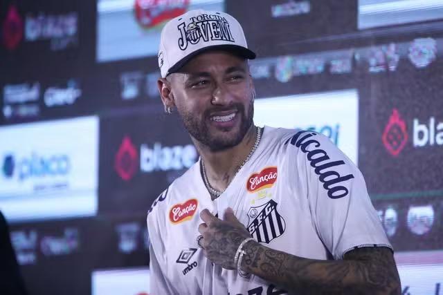 Santos contratou 55 jogadores na gestão Marcelo Teixeira; veja lista com erros e acertos