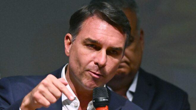 Flávio pedirá cassação da chapa de Lula e evita falar em anulação da eleição