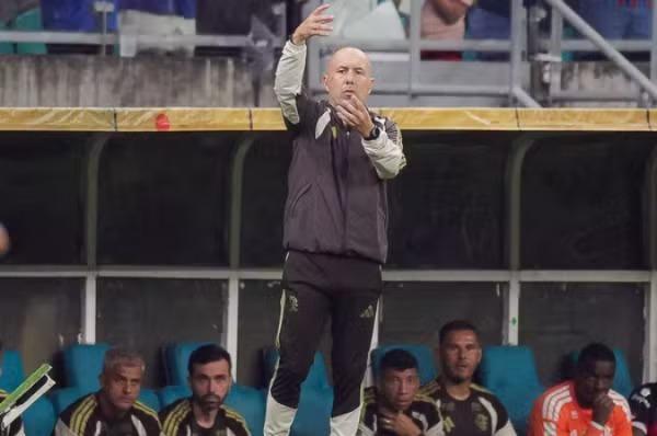Jardim diz que Flamengo foi dominante contra o Bahia e elogia Carrascal e Paquetá como armadores