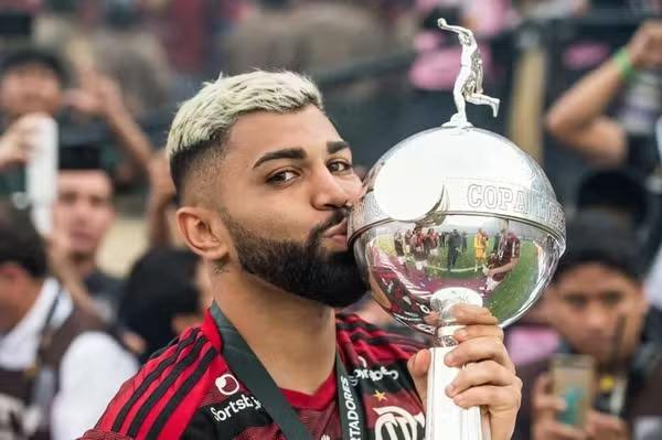 Santos x Flamengo: com ex dos dois lados, times se enfrentam na Vila pelo Brasileirão; veja a lista