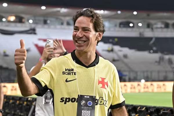 Sócios do Vasco votam venda da SAF para Marcos Lamacchia; entenda processo