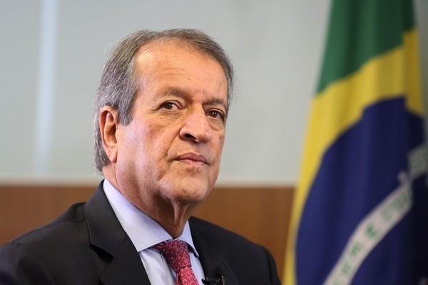 Valdemar diz que 'ninguém aprovou' carta de Flávio e que ele não avisou ao pai que sairia do país