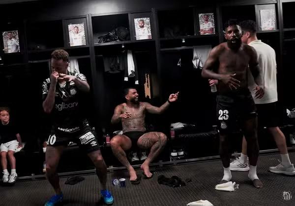 Vestiário do Santos tem Neymar dançando, Rodinei 