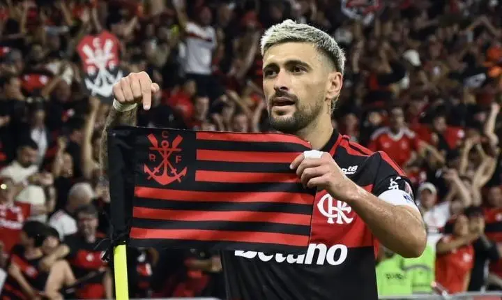 Arrascaeta sai do banco para resgatar o Flamengo e se aproxima de marca de Zico na Libertadores