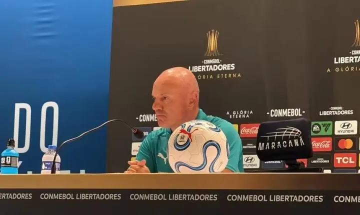 Castanheira nega falta de atenção do Palmeiras e valoriza bom resultado na semifinal