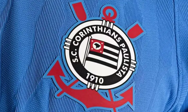 Corinthians lança terceira camisa azul e fará estreia contra o Fluminense; veja fotos e preços