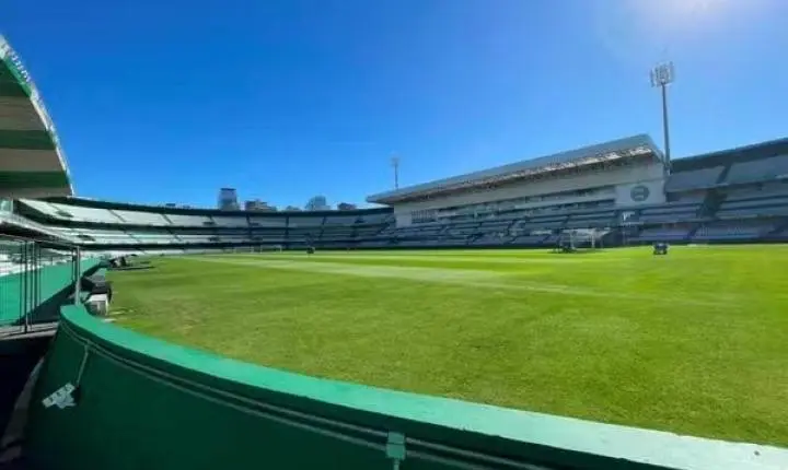 Coritiba x Botafogo: onde assistir ao vivo, horário e escalações