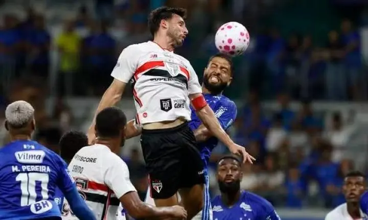 Dorival reconhece momento difícil e revela papo no vestiário do São Paulo: 