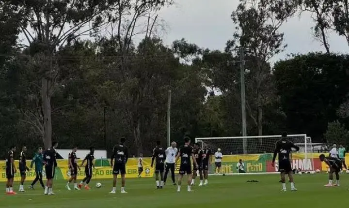 Escalação da Seleção: Ancelotti faz sete mudanças e coloca Raphinha como centroavante