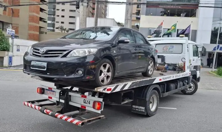 Fiscalização de trânsito de Barueri retira veículos de circulação por irregularidades graves
