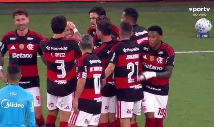 Flamengo bate o Bragantino no Maracanã e abre três pontos na liderança do Brasileirão