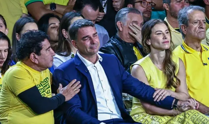 Governo Trump dará visto para Flávio Bolsonaro e permitirá entrada dele nos EUA
