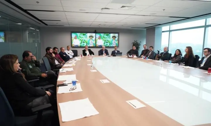 Gregorio Maglio representa o CIOESTE em encontro com a direção da Enel Brasil