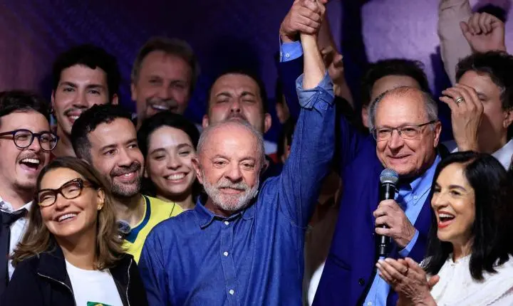 Lula reduz vantagem de Flávio Bolsonaro em SP, vence em MG e amplia folga no Nordeste