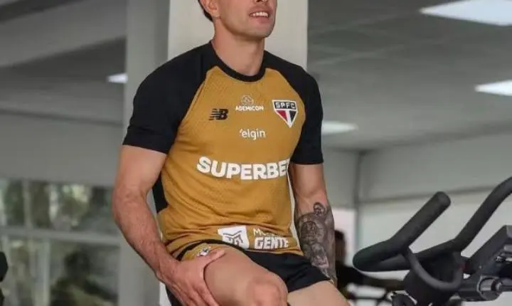 Nem Racing, nem rescisão: a estratégia de Enzo Díaz que trava os planos do São Paulo
