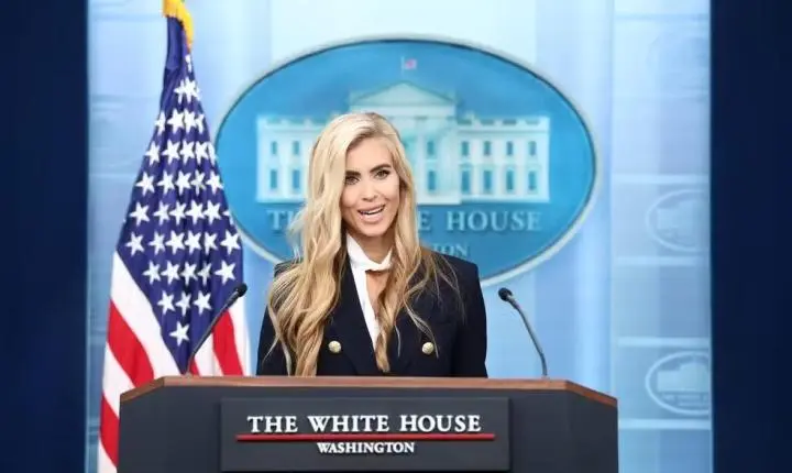 Nova chefe de imprensa de Trump admite que reprovou no exame de advocacia