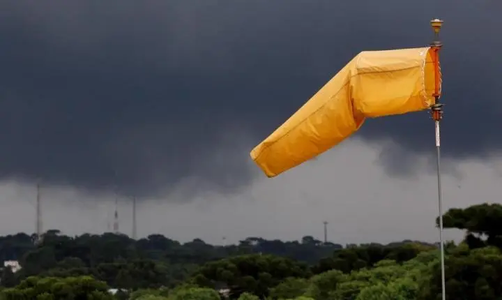Nove estados do Centro-Sul devem ter tempestades nesta quinta; PR, SP e MS têm risco de tornado
