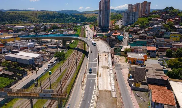 Novo viaduto de Itapevi chega a 94% de execução