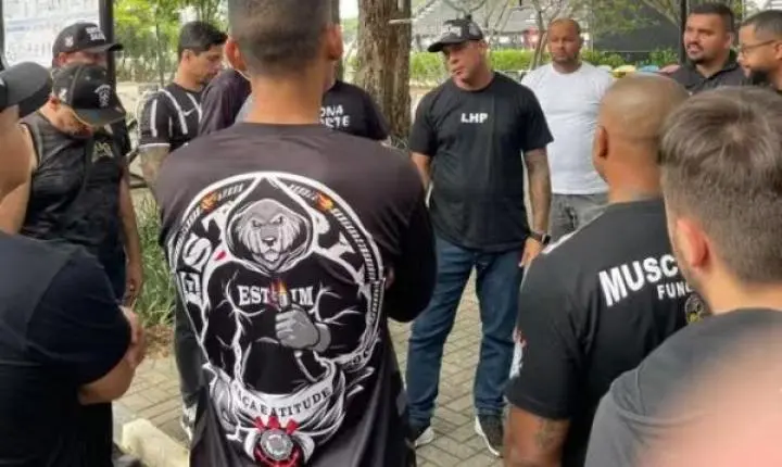 Organizadas do Corinthians se reúnem com Stabile e pedem saída de Paz e afastamento de Memphis