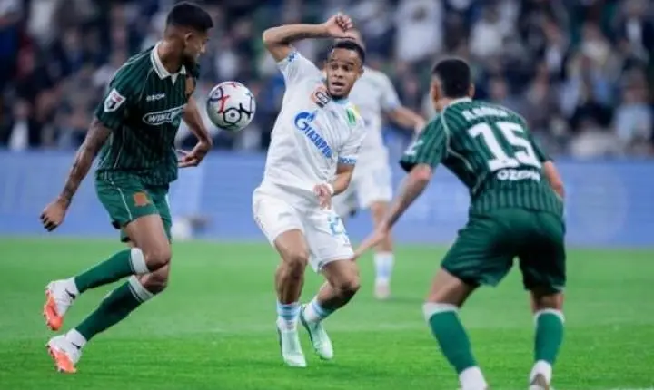 Pedrinho dá duas assistências em 100º jogo pelo Zenit e brilha em confronto direto pelo título russo