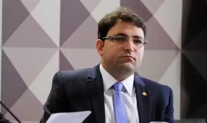 PF diz que encontrou sala secreta com máquina de contar dinheiro no hangar de Willer Tomaz; veja imagens