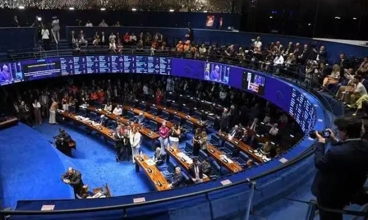 Regra de transição e dois dias de folga: entenda como ficou a proposta que acaba com a escala 6x1