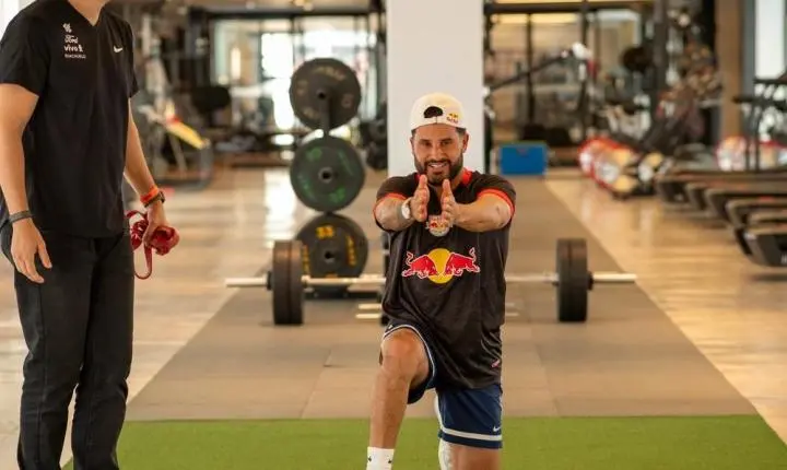 Surfista Italo Ferreira realiza avaliações de performance no CT do Bragantino