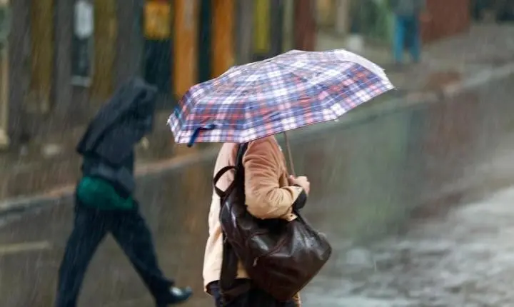 Último fim de semana do inverno terá temporais no Sul e avanço da chuva para o Sudeste